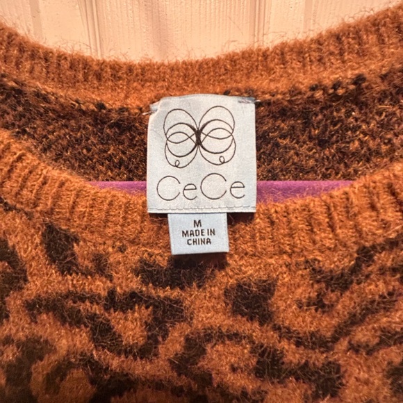 CeCe Leopard Patterned Knit Top - Picture 3 of 5